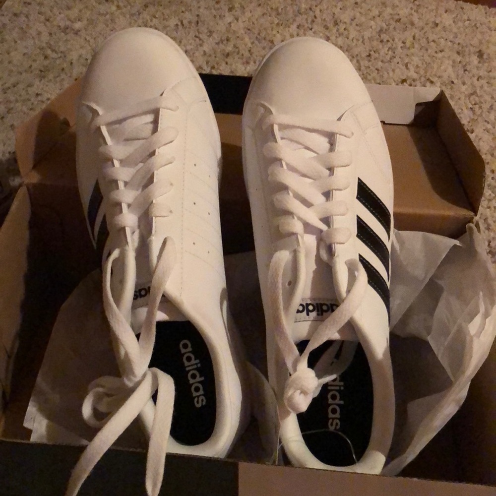 Adidas tennis shoes